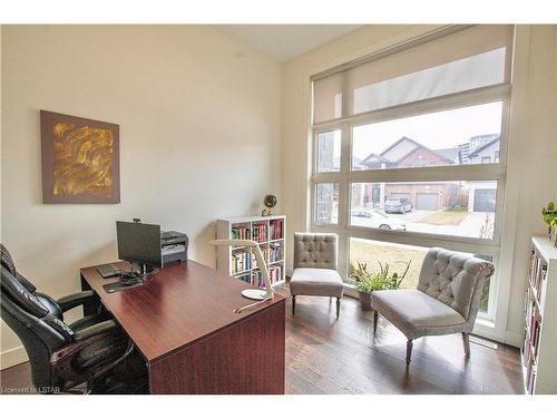 1345 Dyer Crescent, London, ON - Indoor Photo Showing Office