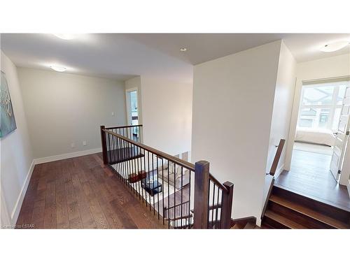 1345 Dyer Crescent, London, ON - Indoor Photo Showing Other Room