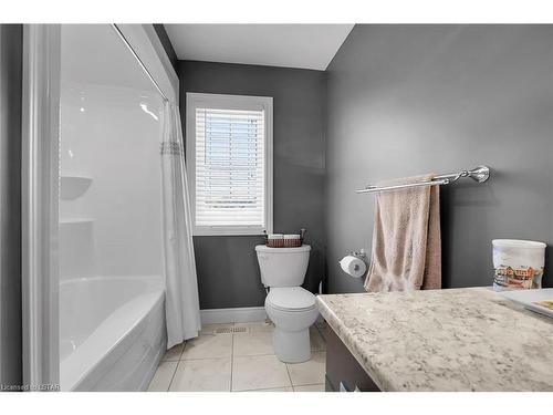27 Glenwood Street, St. Thomas, ON - Indoor Photo Showing Bathroom