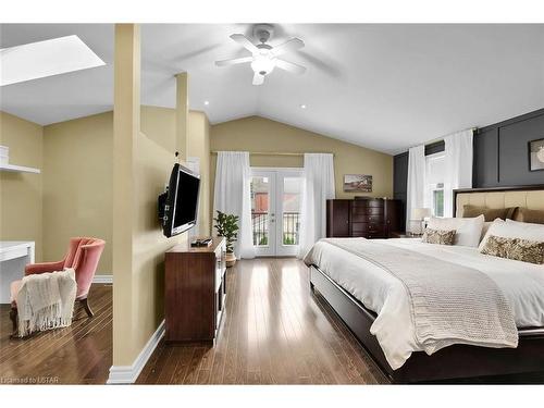95 Byron Avenue E, London, ON - Indoor Photo Showing Bedroom