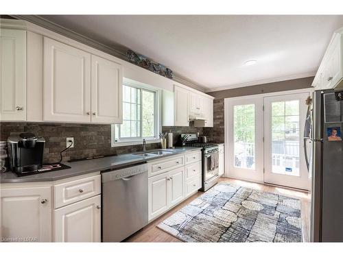 120 Ridge Street, Strathroy, ON - Indoor Photo Showing Kitchen With Double Sink