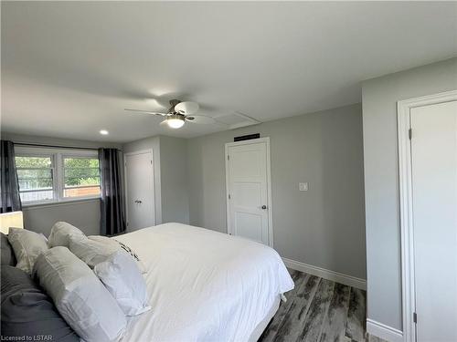 36 Lyndale Avenue, St. Thomas, ON - Indoor Photo Showing Bedroom