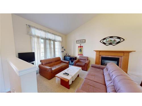 1185 Thornley Street, London, ON - Indoor Photo Showing Living Room With Fireplace