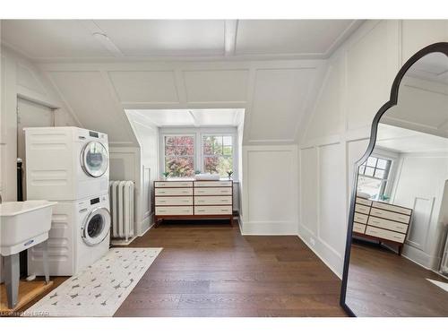 512 Colborne Street, London, ON - Indoor Photo Showing Laundry Room