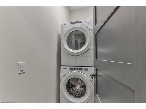 213-1600 Hyde Park Road, London, ON - Indoor Photo Showing Laundry Room