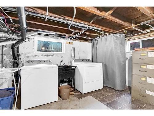 86 Kains Street, St. Thomas, ON - Indoor Photo Showing Laundry Room
