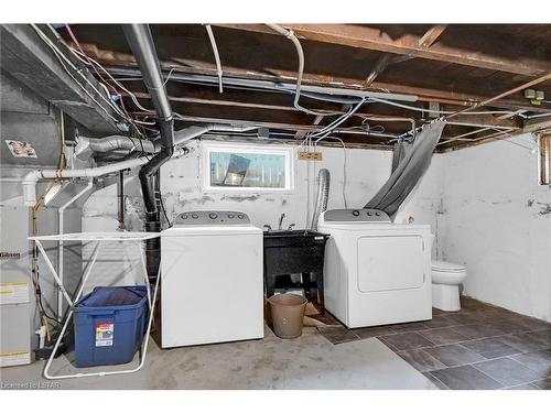86 Kains Street, St. Thomas, ON - Indoor Photo Showing Laundry Room