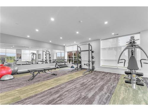 502-460 Callaway Road, London, ON - Indoor Photo Showing Gym Room