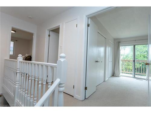 11 Chepstow Gate, London, ON - Indoor Photo Showing Other Room