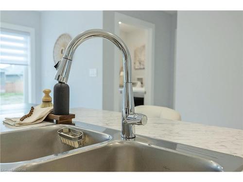 47 Acorn Trail, St. Thomas, ON - Indoor Photo Showing Kitchen With Double Sink