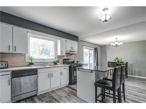 62 Greenbrier Crescent, London, ON - Indoor Photo Showing Kitchen