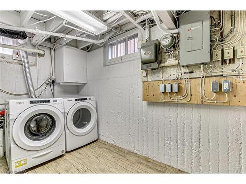 996 Richmond Street, London, ON - Indoor Photo Showing Laundry Room