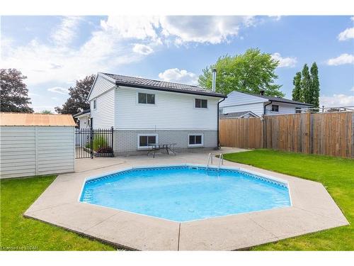 10 Jena Crescent, London, ON - Outdoor With In Ground Pool With Backyard