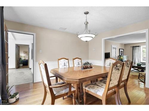 19 Ski Valley Crescent, London, ON - Indoor Photo Showing Dining Room