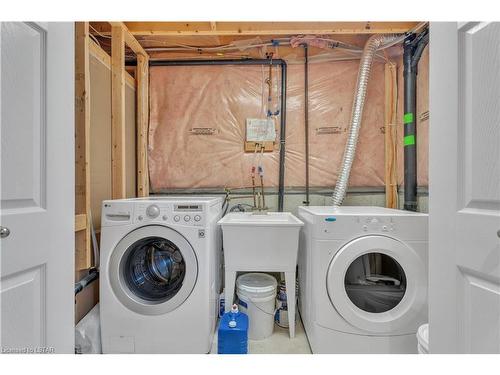 1833 Devos Drive, London, ON - Indoor Photo Showing Laundry Room