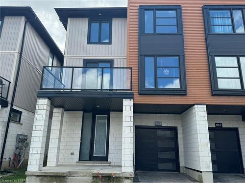 953 Manhattan Way, London, ON - Outdoor With Balcony