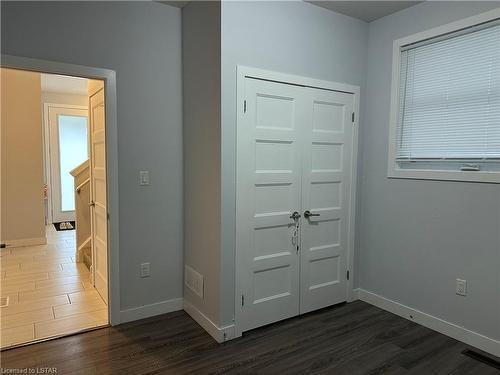 953 Manhattan Way, London, ON - Indoor Photo Showing Other Room