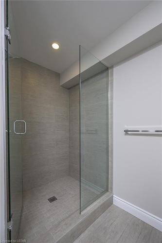 24-2215 Callingham Drive, London, ON - Indoor Photo Showing Bathroom