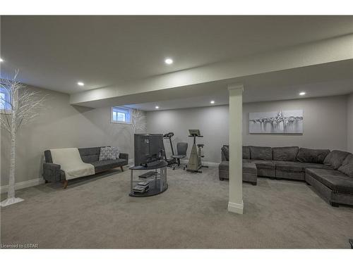 47-1061 Eagletrace Drive Drive, London, ON - Indoor Photo Showing Basement