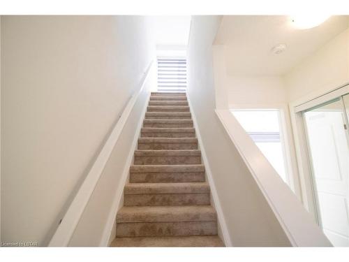 254 Edgevalley Road, London, ON - Indoor Photo Showing Other Room