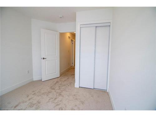 254 Edgevalley Road, London, ON - Indoor Photo Showing Other Room