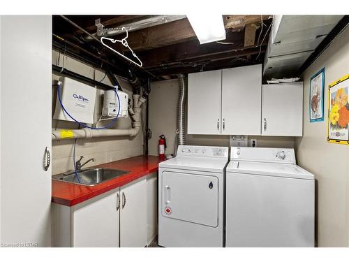 559 Chester Street, London, ON - Indoor Photo Showing Laundry Room