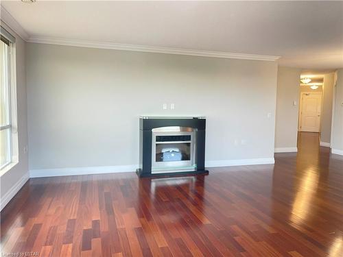 804-250 Pall Mall Street, London, ON - Indoor Photo Showing Living Room With Fireplace