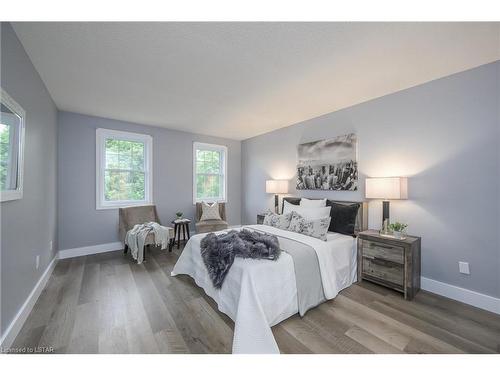 10 Mountainview Crescent, London, ON - Indoor Photo Showing Bedroom