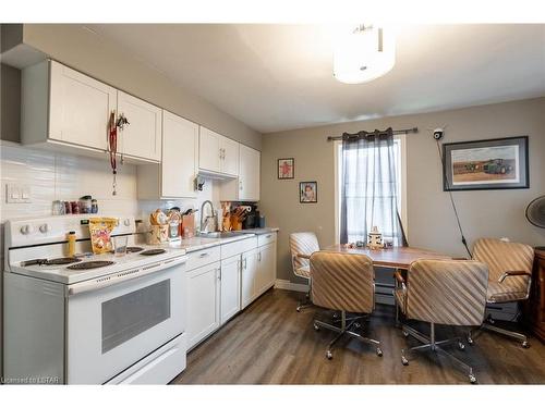 86 Givins Street, Woodstock, ON - Indoor Photo Showing Kitchen
