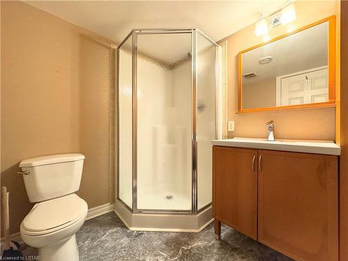 287 Wedgewood Drive, London, ON - Indoor Photo Showing Bathroom