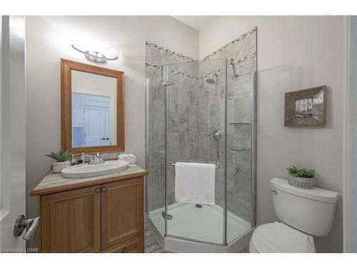 1978 Wallingford Avenue, London, ON - Indoor Photo Showing Bathroom