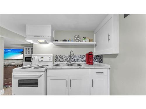 769 Quebec Street, London, ON - Indoor Photo Showing Kitchen With Double Sink