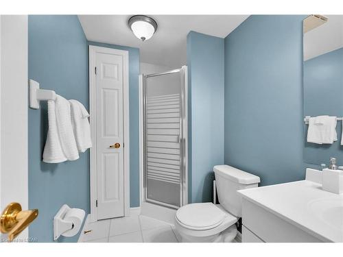 405-1510 Richmond Street, London, ON - Indoor Photo Showing Bathroom