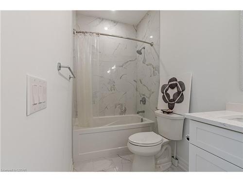 105-480 Callaway Road, London, ON - Indoor Photo Showing Bathroom