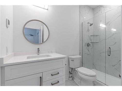 105-480 Callaway Road, London, ON - Indoor Photo Showing Bathroom