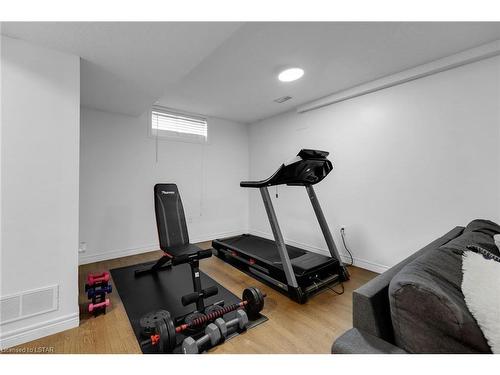 231 Parkview Drive, Strathroy, ON - Indoor Photo Showing Gym Room