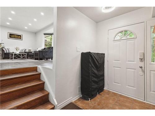 470 Three Valleys Crescent, London, ON - Indoor Photo Showing Other Room