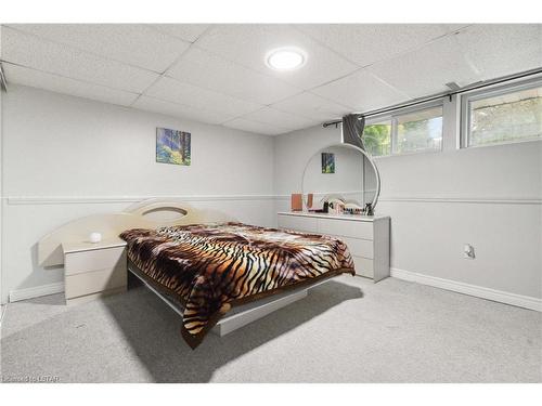 470 Three Valleys Crescent, London, ON - Indoor Photo Showing Bedroom