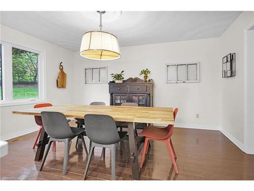 52 Chepstow Close, London, ON - Indoor Photo Showing Dining Room