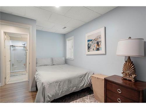547 West Edith Cavell Boulevard, Port Stanley, ON - Indoor Photo Showing Bedroom