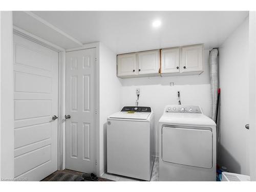 1142 Gatewood Road, London, ON - Indoor Photo Showing Laundry Room