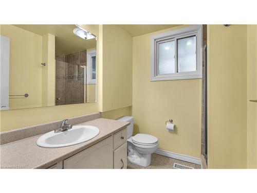 598 Mapledale Avenue, London, ON - Indoor Photo Showing Bathroom
