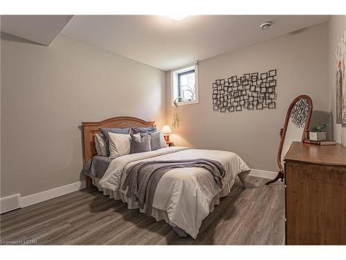 5058 Marion Street, Dorchester, ON - Indoor Photo Showing Bedroom