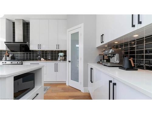 2147 Bakervilla Street, London, ON - Indoor Photo Showing Kitchen