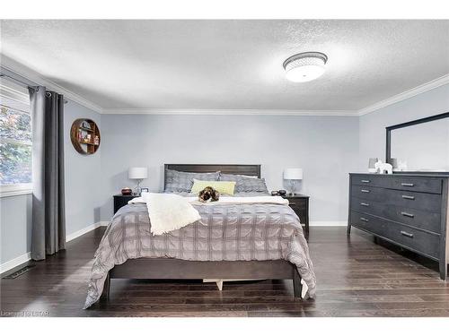614 Grand View Avenue, London, ON - Indoor Photo Showing Bedroom