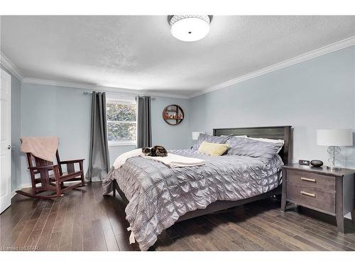 614 Grand View Avenue, London, ON - Indoor Photo Showing Bedroom