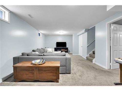 614 Grand View Avenue, London, ON - Indoor Photo Showing Living Room