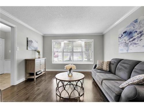 614 Grand View Avenue, London, ON - Indoor Photo Showing Living Room