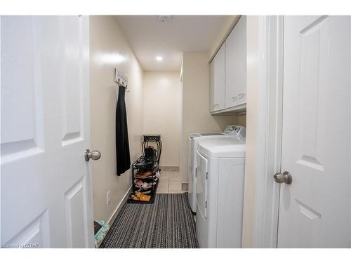 209 Murray St Street, Wallaceburg, ON - Indoor Photo Showing Laundry Room