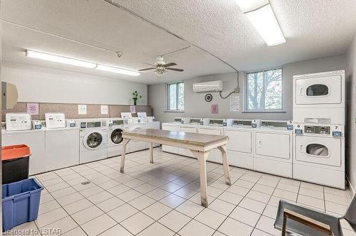 605-1964 Main Street W, Hamilton, ON - Indoor Photo Showing Laundry Room
